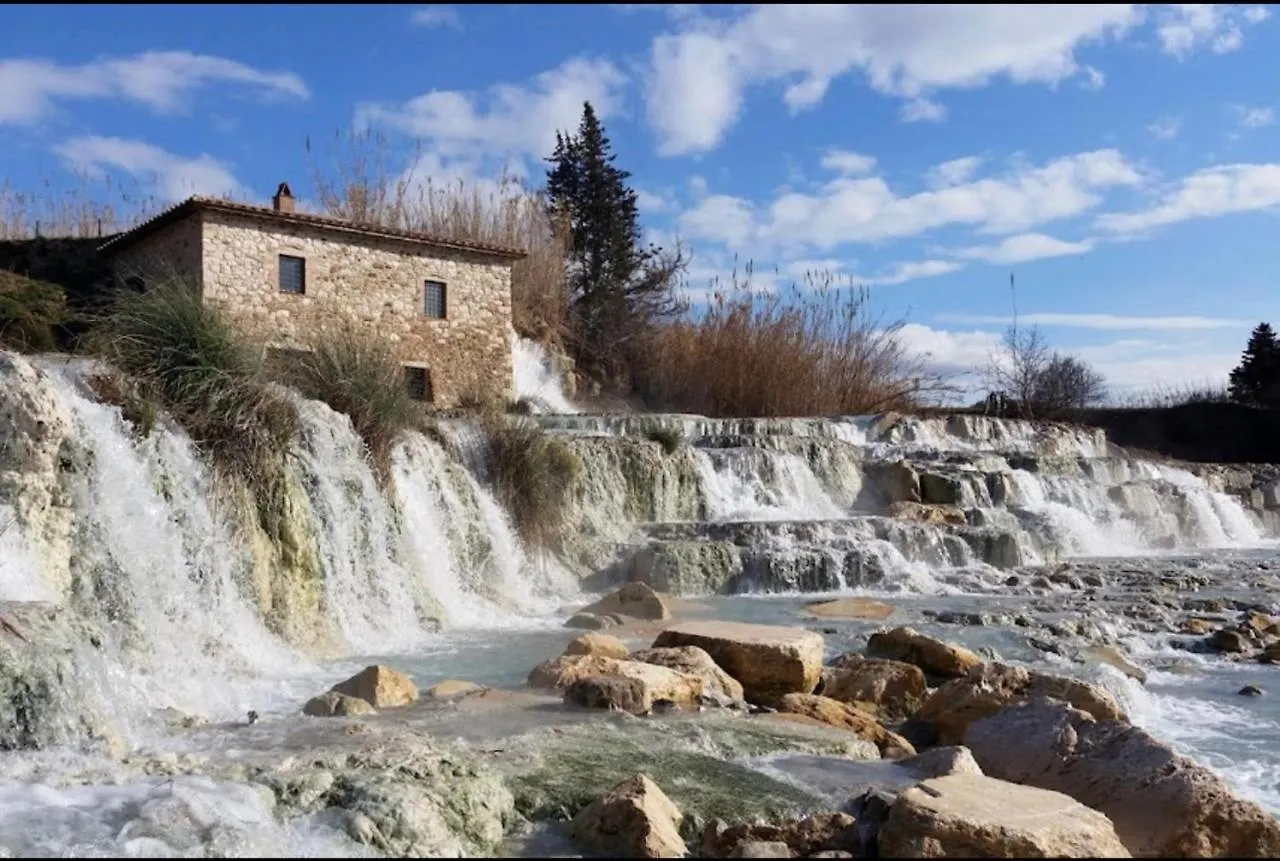 Affittacamere Licenza N.1 Presso La Magica Torre Pitigliano Guest house