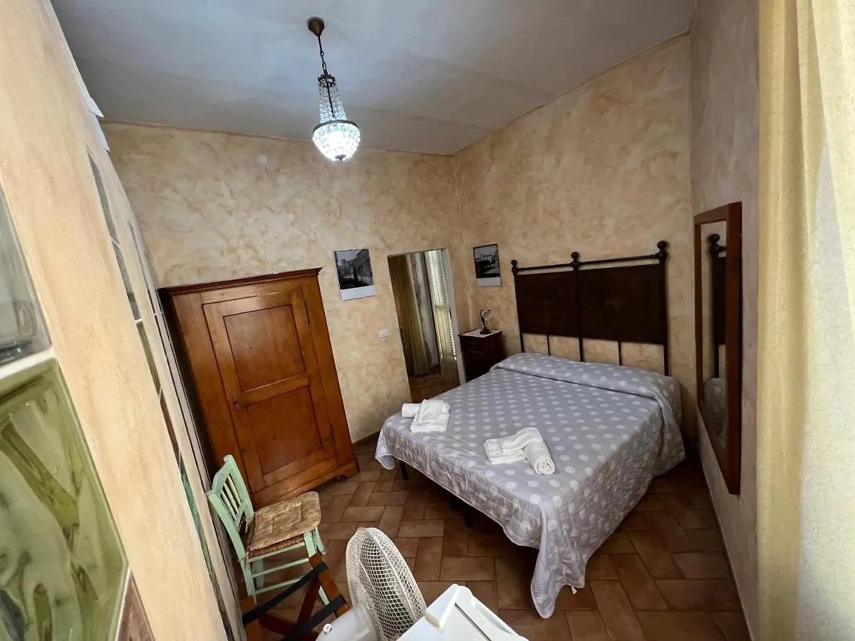 Affittacamere Licenza N.1 Presso La Magica Torre Pitigliano Guest house