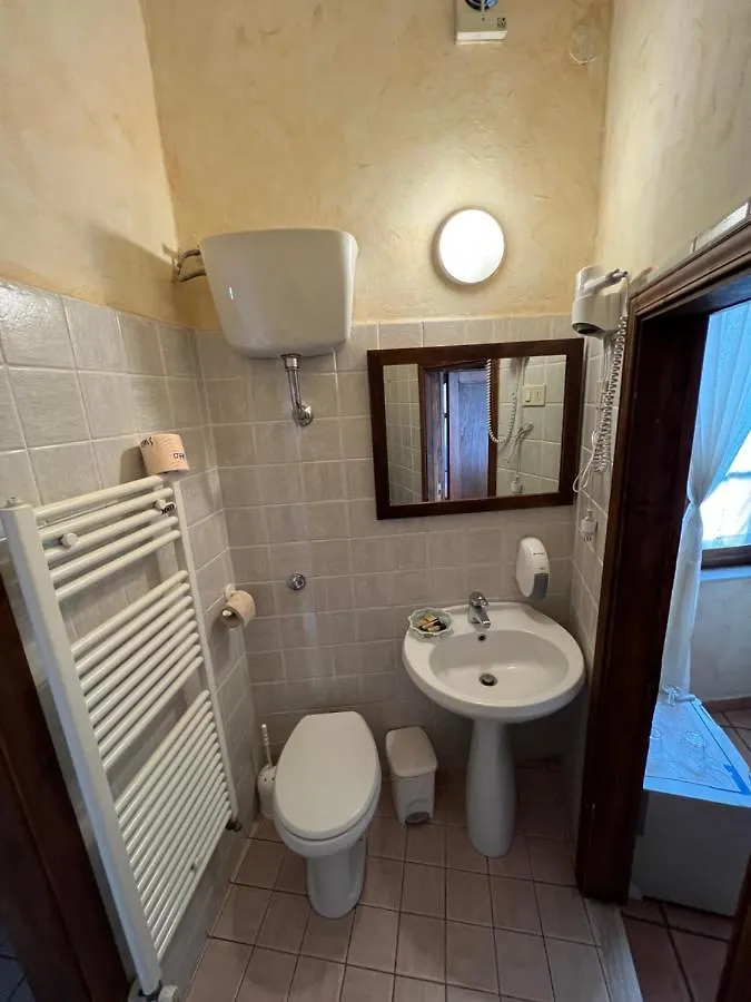 Affittacamere Licenza N.1 Presso La Magica Torre Pitigliano Guest house