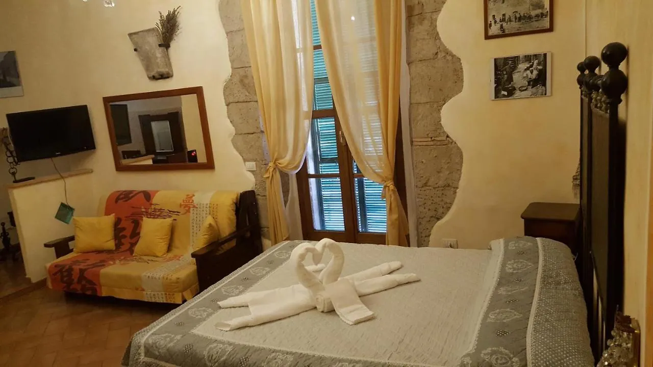 Affittacamere Licenza N.1 Presso La Magica Torre Pitigliano 0*,  Italy